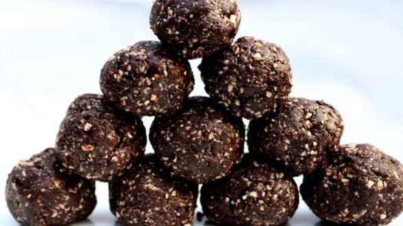 Healthy Dessert - Chocolate Balls - Foundry Personal Training Gym